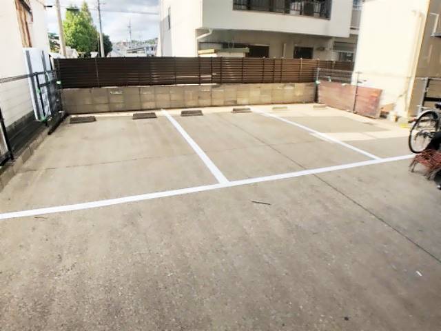 サニーサイド八事 駐車場