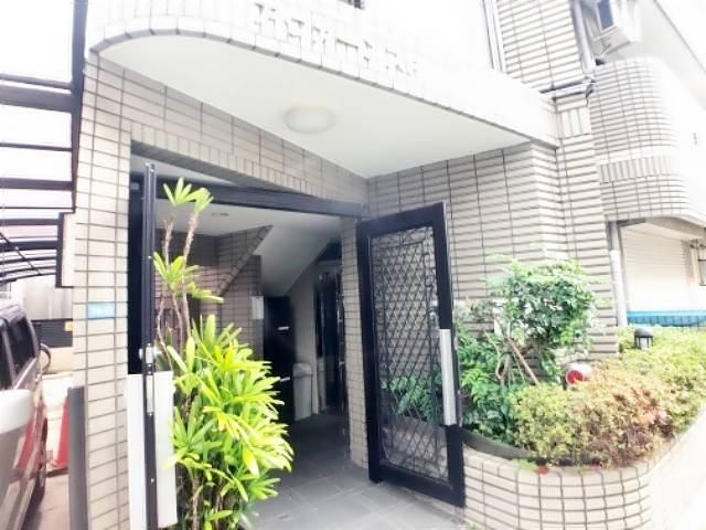 アヴァーンスＦ エントランス