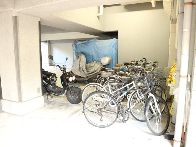 Succeed　Iｆ 駐車場
