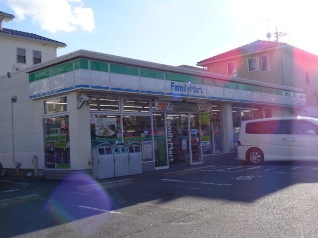 長谷川１７番館 コンビニ