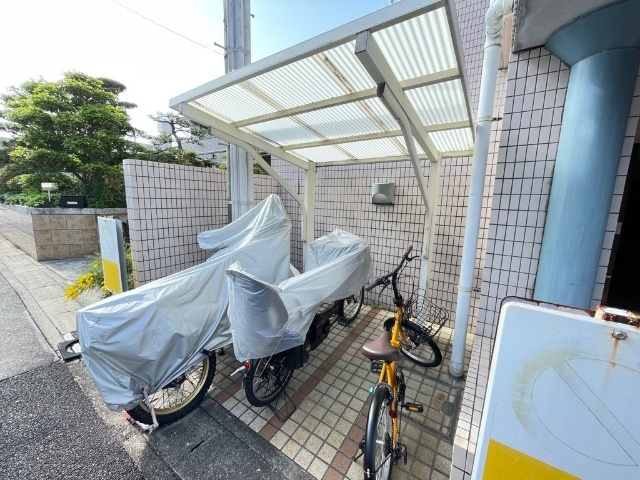 メゾン・ド・エルバージュ 駐車場