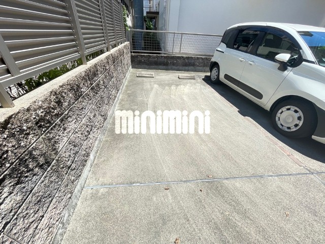 ソフィア御器所 駐車場
