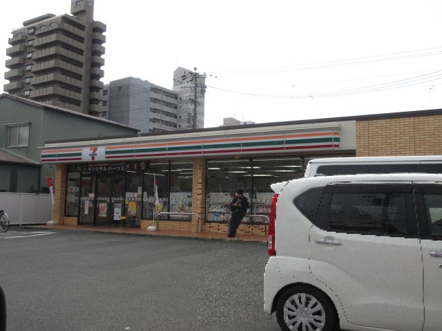 Ｃｏｚｙ　Ｃｏｕｒｔ　下池川 コンビニ