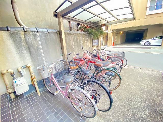 パーソナルマンションサカエ 玄関