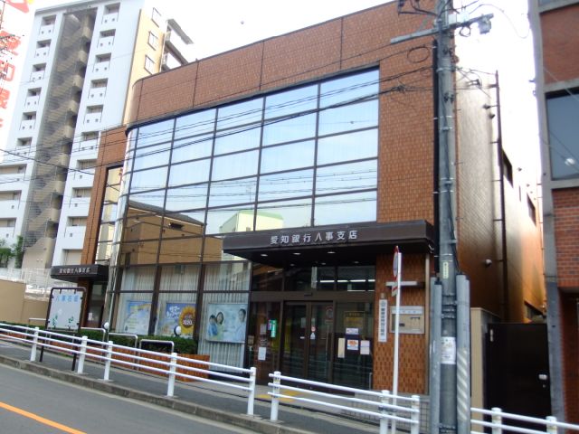 レオン八事　３号館 銀行