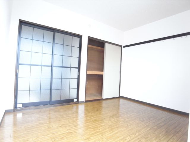 フロリアード本山 リビング