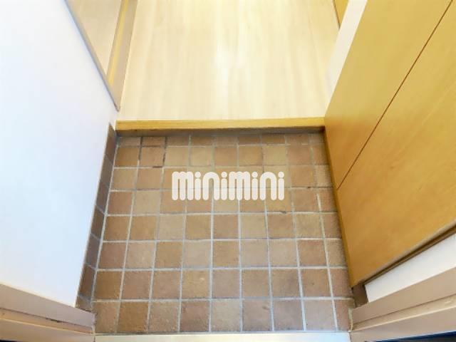 ミレニアム 玄関