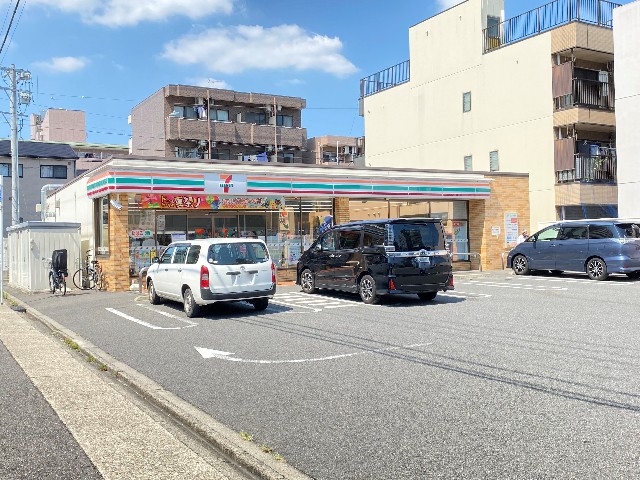 ヴァンテアン桜山 コンビニ