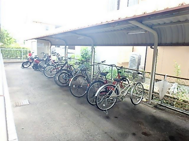 アールハイツ平針　 駐車場