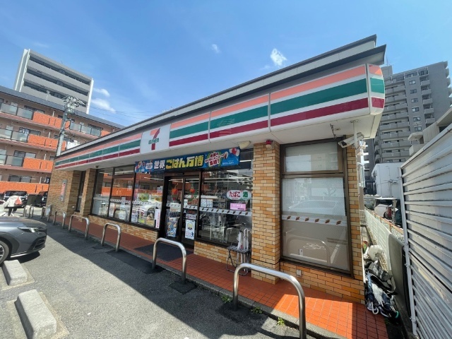 地愛ビル コンビニ