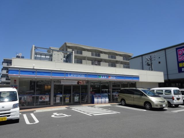 トリコロールハウス加藤 コンビニ