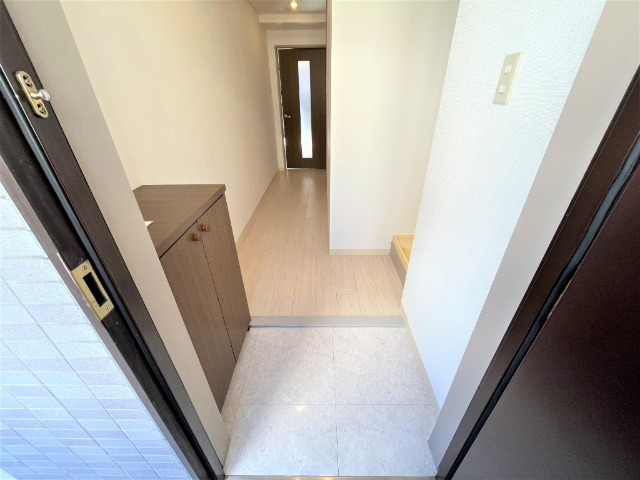 ゴッドヒル栄 玄関