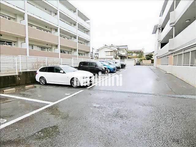 Ceres宝が丘 駐車場