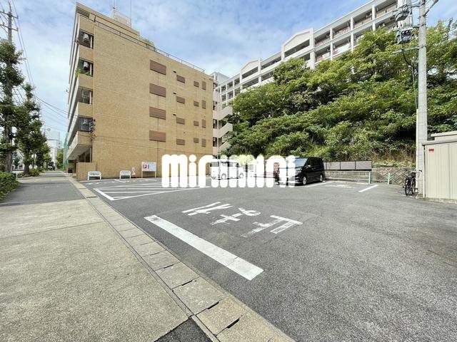 WESTIN星ヶ丘 駐車場
