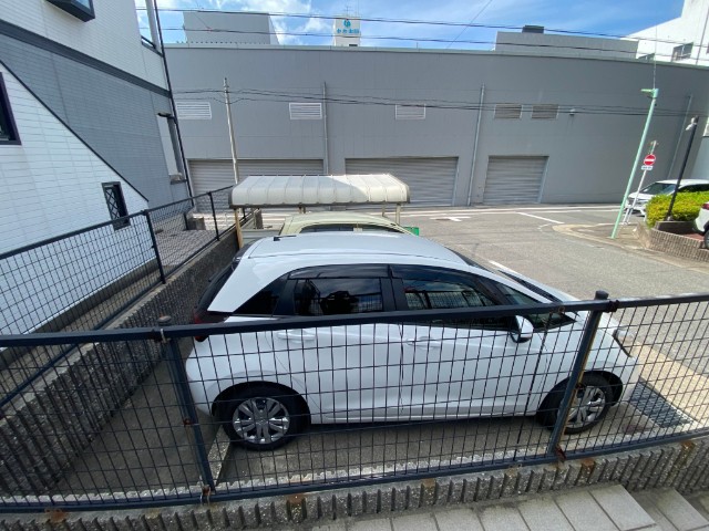 プランドール 駐車場
