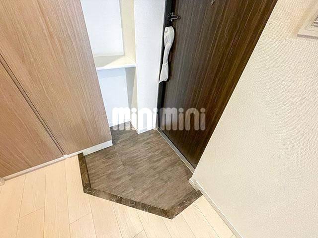 ラグゼナ上前津 玄関