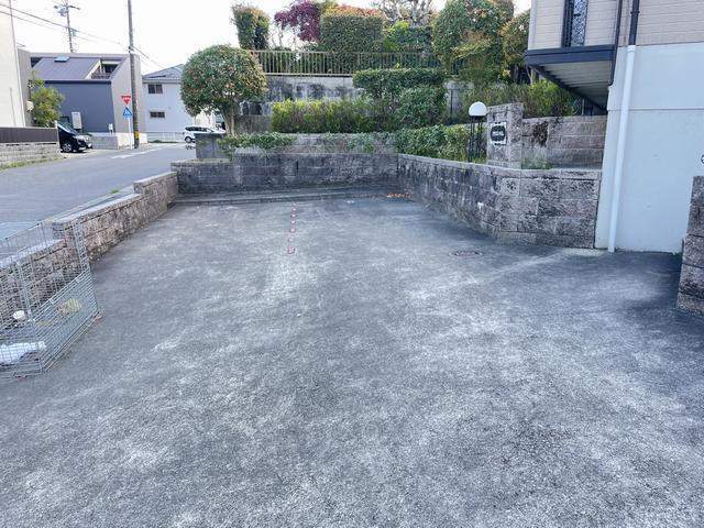クラリスハイム 駐車場