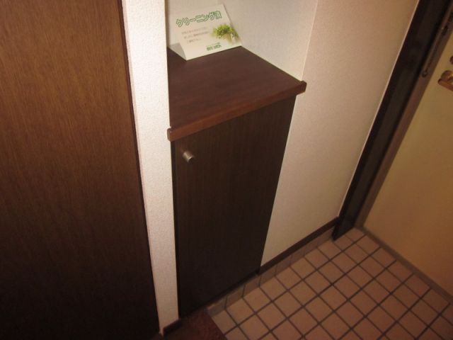 イストワール植田 玄関