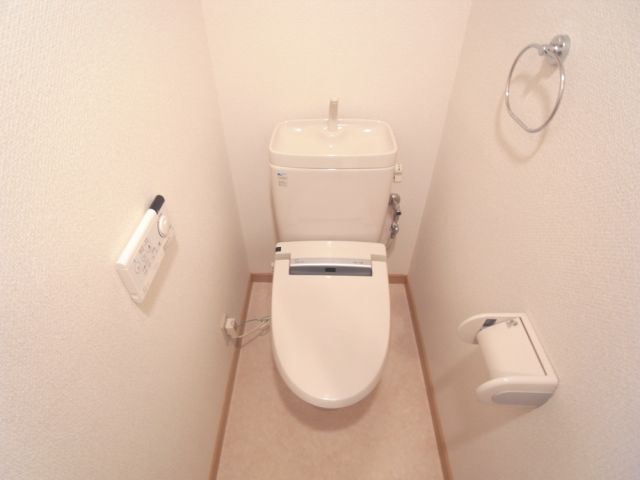ラフィネ四ツ谷 トイレ