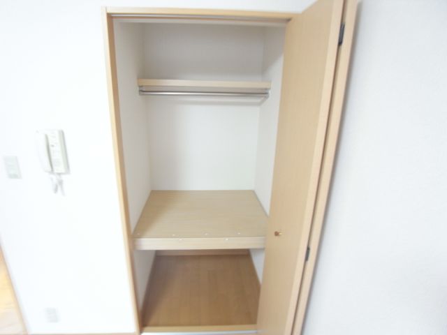 ラフィネ四ツ谷 収納