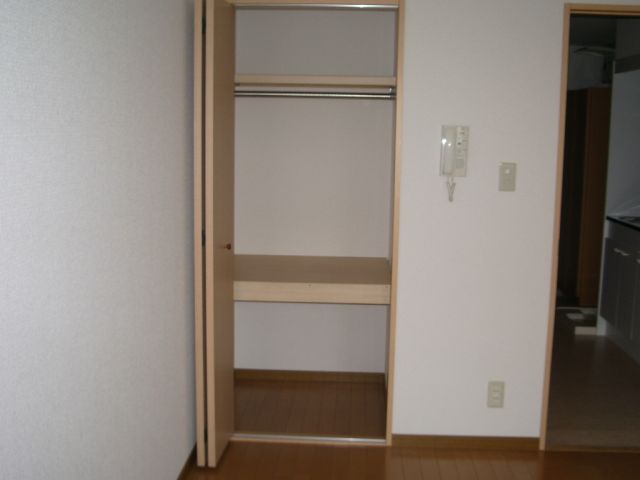 ラフィネ四ツ谷 収納