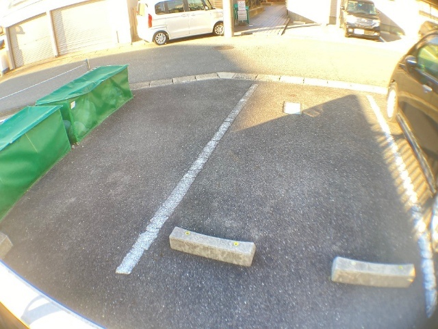 永和ビル 駐車場