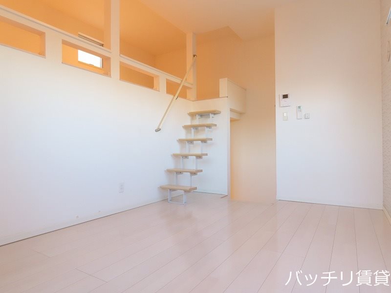 ヒルズ黒川 リビング