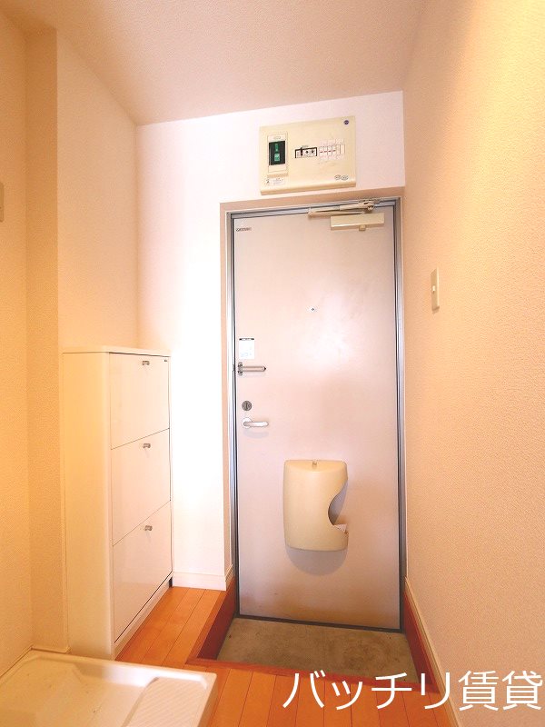 ペルカルロ白龍町 玄関