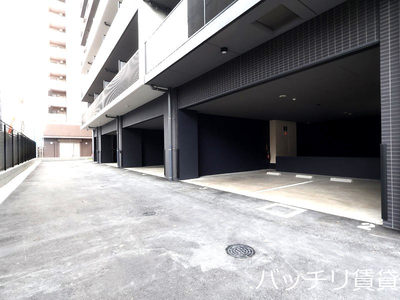 メイクスアート名駅南Ⅳ   駐車場