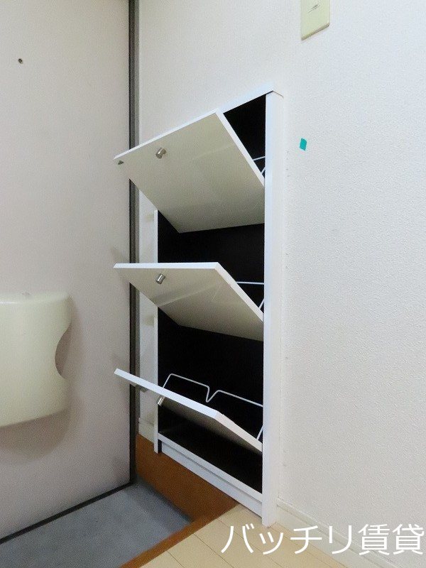 フロール尾頭橋  玄関