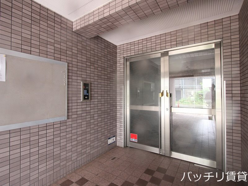 ワピタ名駅 エントランス