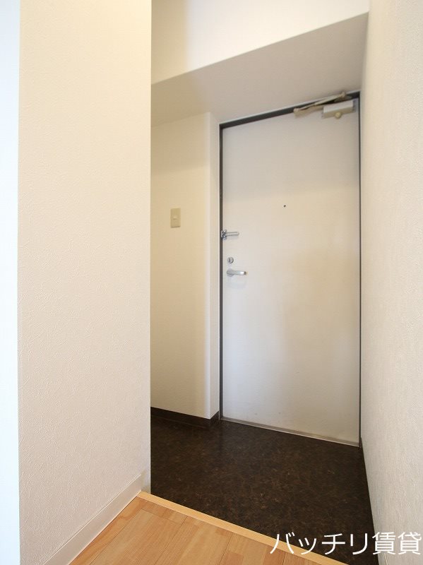 グランデ六番町 玄関
