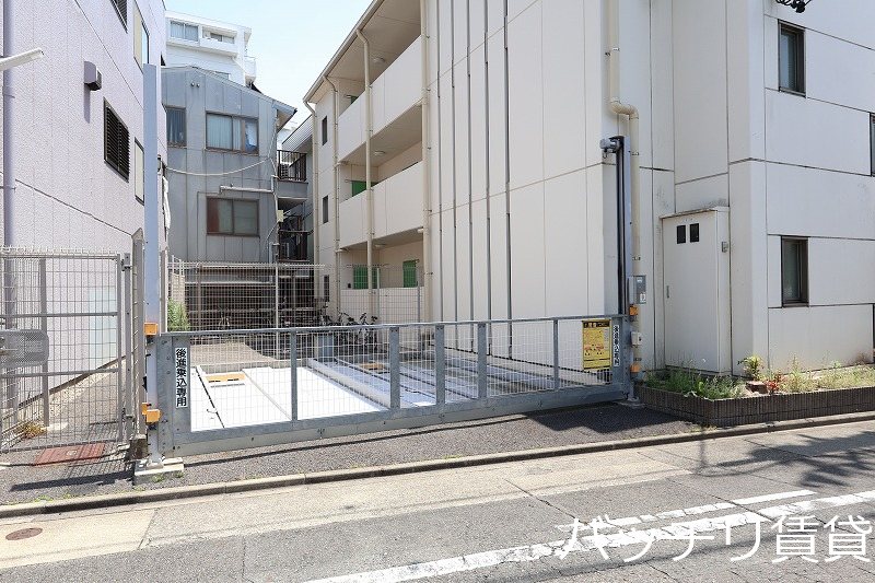 愛知県名古屋市東区芳野１丁目 駐車場