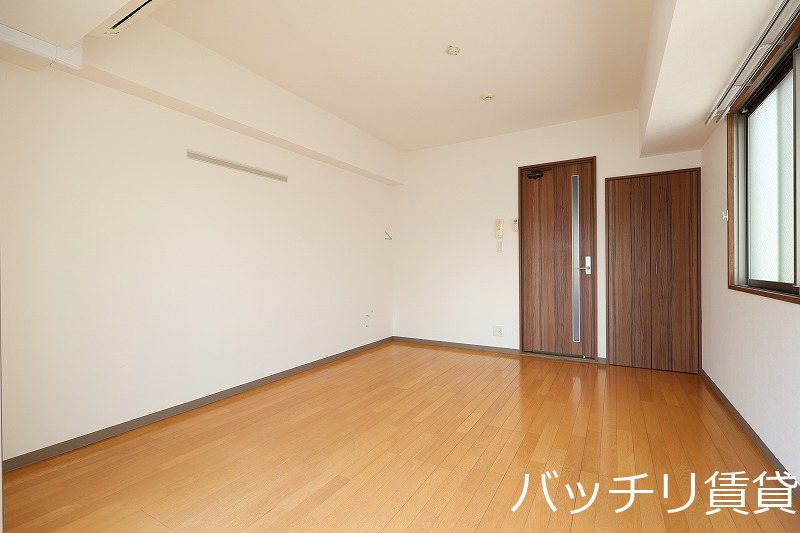 愛知県名古屋市東区芳野１丁目 リビング