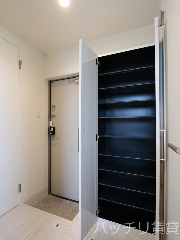 MAISON de AMBER 井尻 玄関