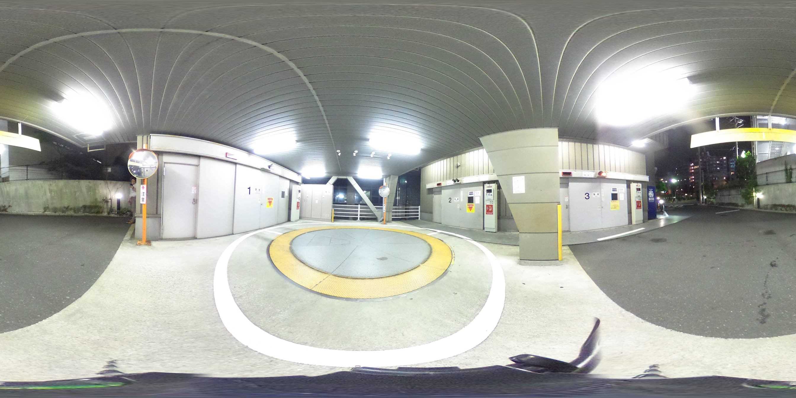 ドゥーエ横浜駅前 駐車場