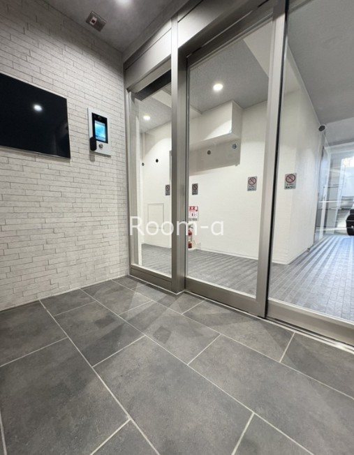 SHOKEN　Residence横浜生麦Ⅲ エントランス