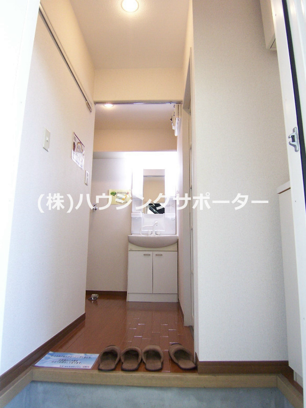 サントゥールＢ 玄関