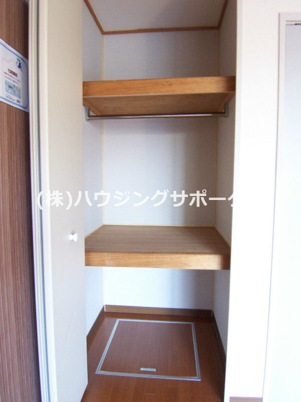 サントゥールＢ 収納