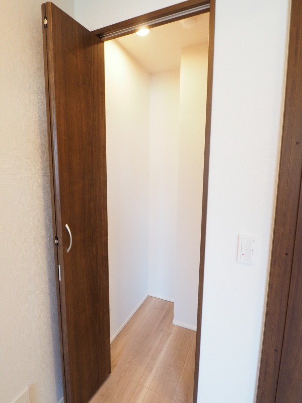 ドゥーエ梅屋敷 収納