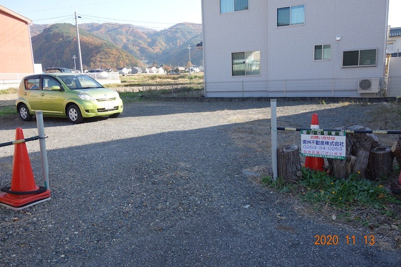 里山辺駐車場 外観