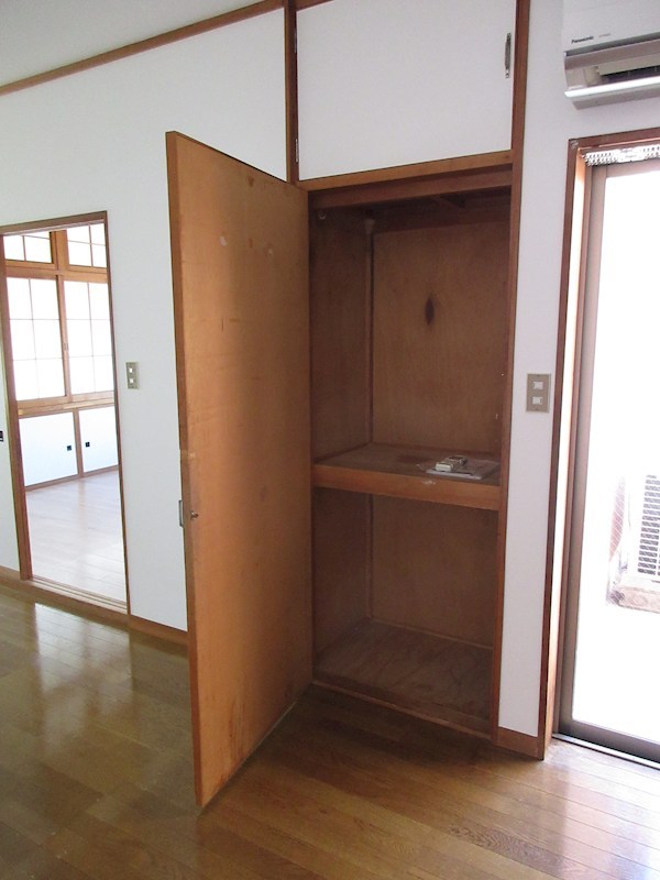 Yビル その他