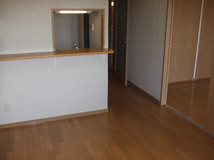 カネヒビル リビング