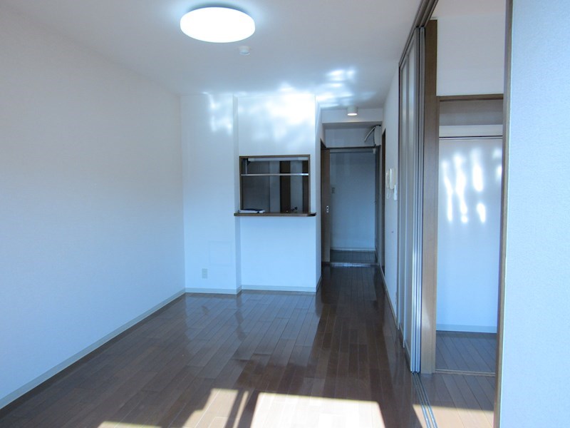 カーサコモダ新舞子　A リビング