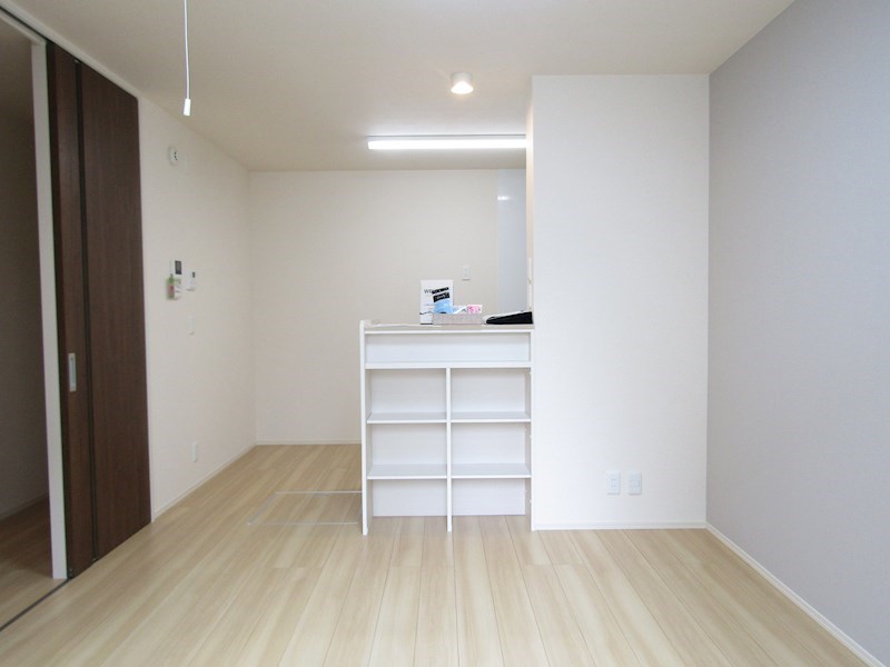 キャスパ リビング