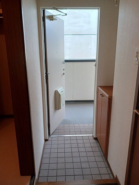 ラピスラズリ 玄関