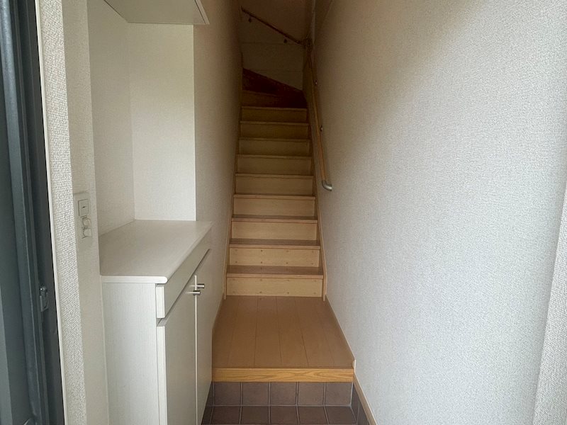 シャトル梅の木 玄関