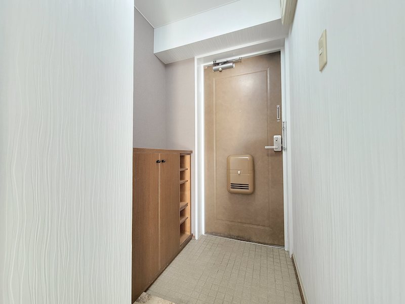 ウエストイン 玄関