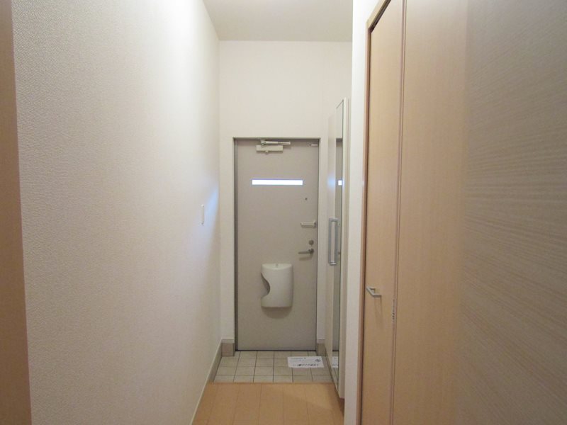 ラフレシール 玄関