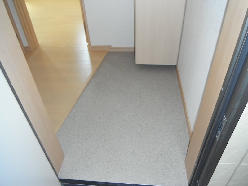 プリミエール常滑栄町 玄関